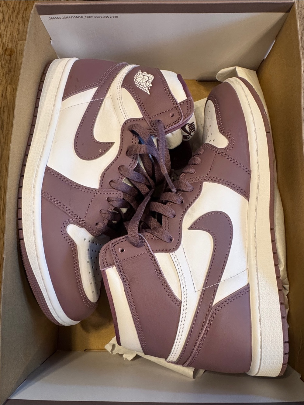 Nike Jordan 1 Mid - Mauve and White